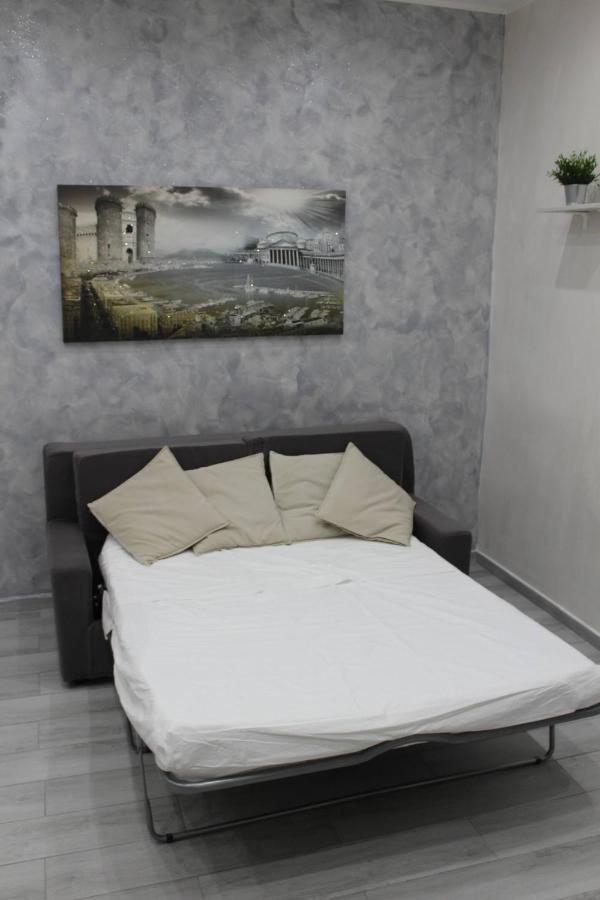 Casa Vacanza Grey Aparthotel เนเปิลส์ ภายนอก รูปภาพ