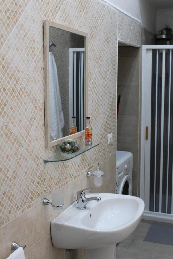 Casa Vacanza Grey Aparthotel เนเปิลส์ ภายนอก รูปภาพ