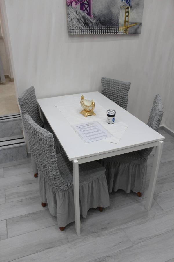 Casa Vacanza Grey Aparthotel เนเปิลส์ ภายนอก รูปภาพ