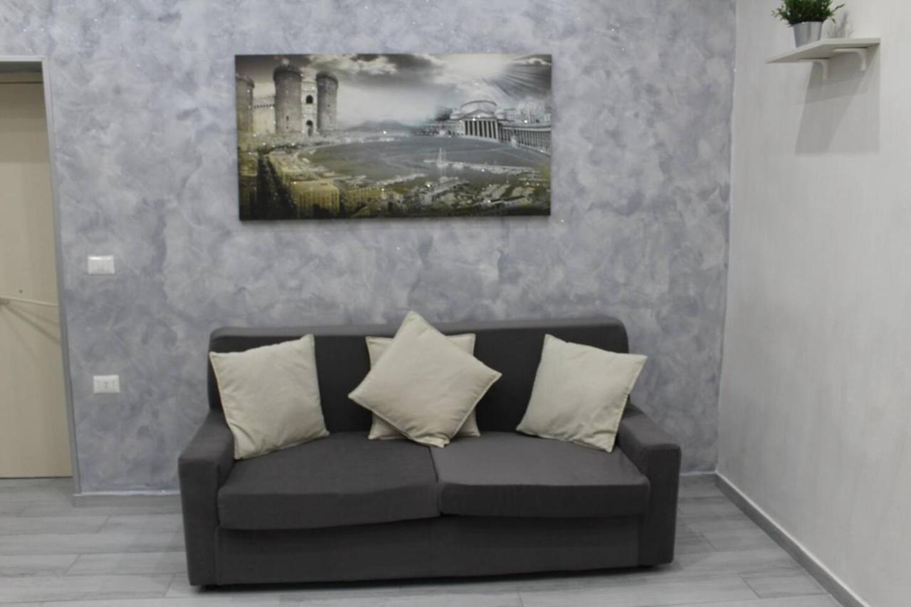 Casa Vacanza Grey Aparthotel เนเปิลส์ ภายนอก รูปภาพ