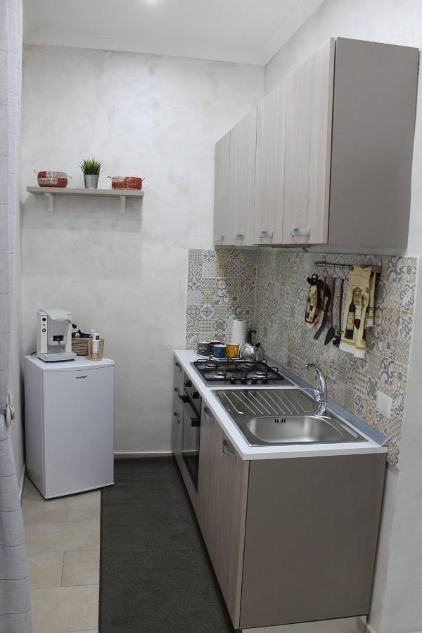 Casa Vacanza Grey Aparthotel เนเปิลส์ ภายนอก รูปภาพ
