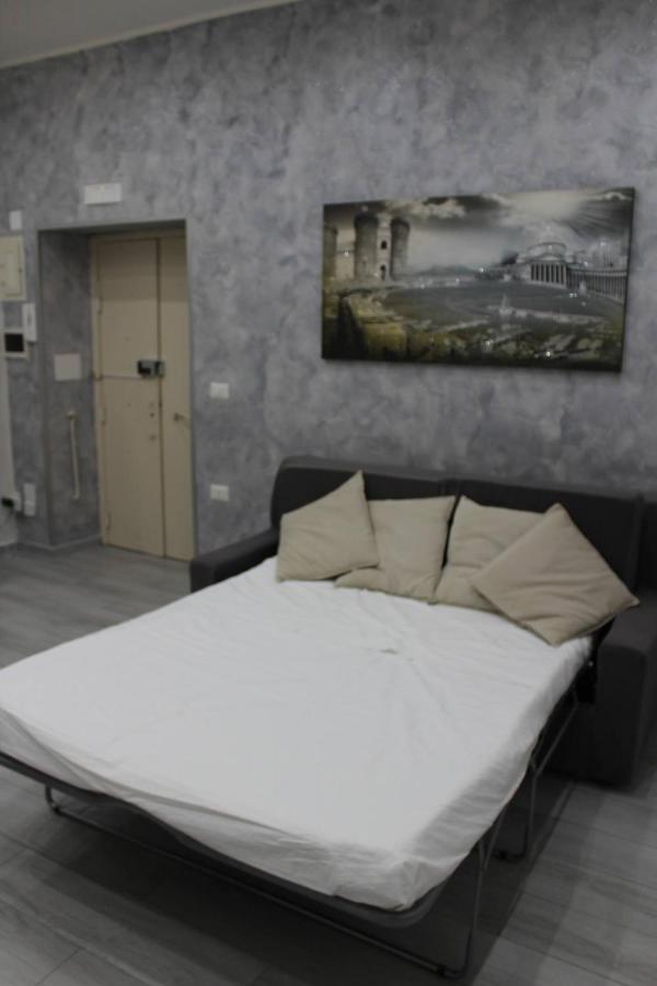 Casa Vacanza Grey Aparthotel เนเปิลส์ ภายนอก รูปภาพ